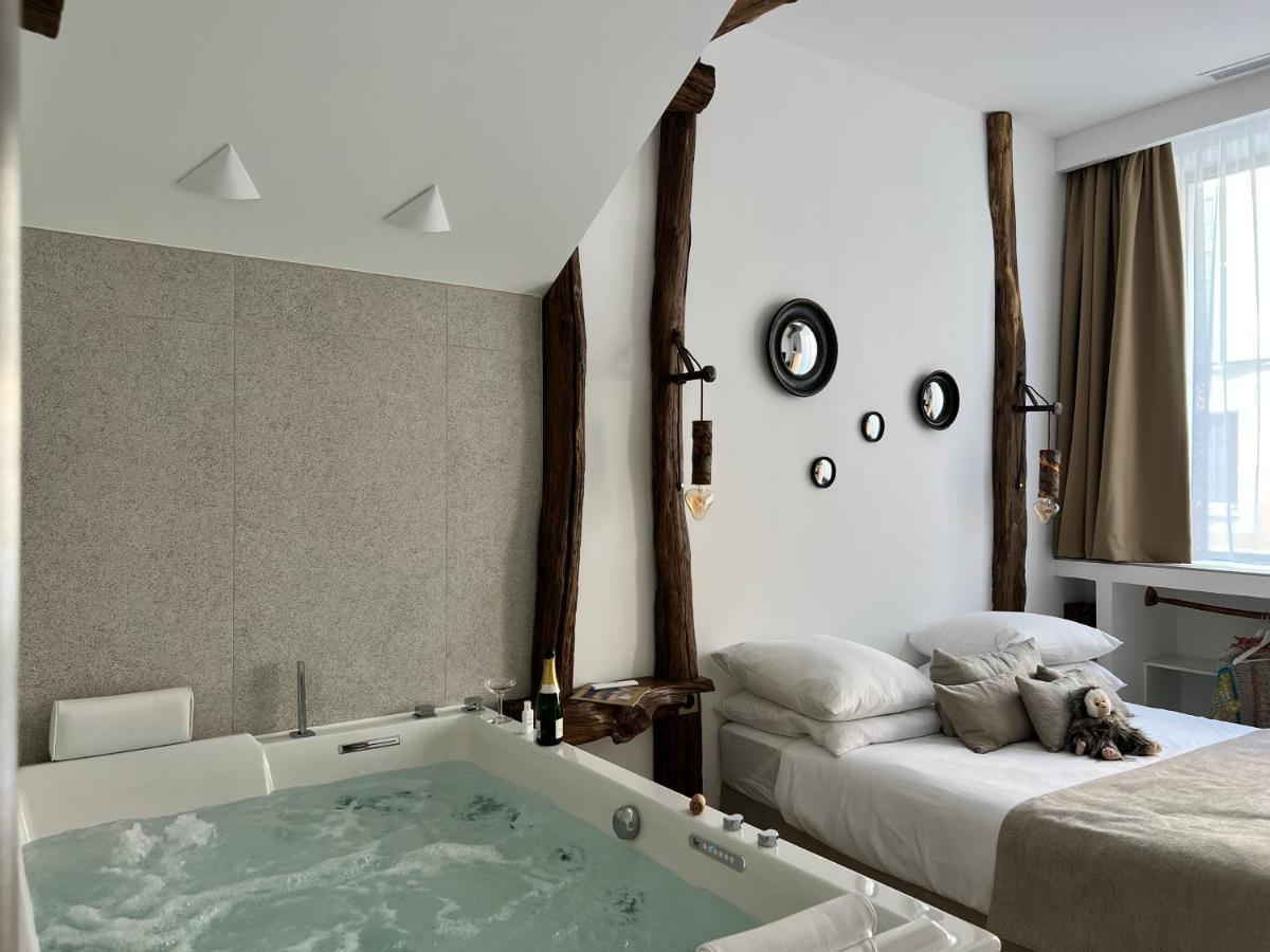 Tamarin & Capucin Suite Balneo Aubagne Exterior foto